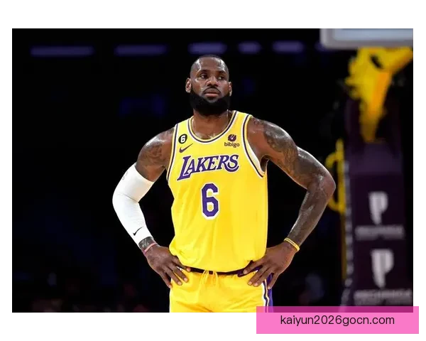 詹姆斯展现无私风采助攻十次球队力争常规赛强势收官